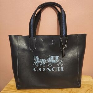 Coach Derby Tote Bag woth Horse and Carriage // Used //